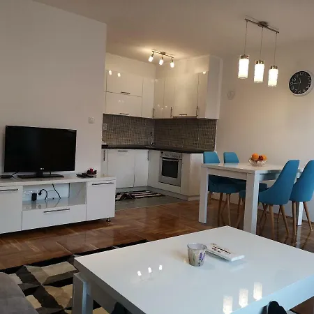 Gaga Apartment Lukavica